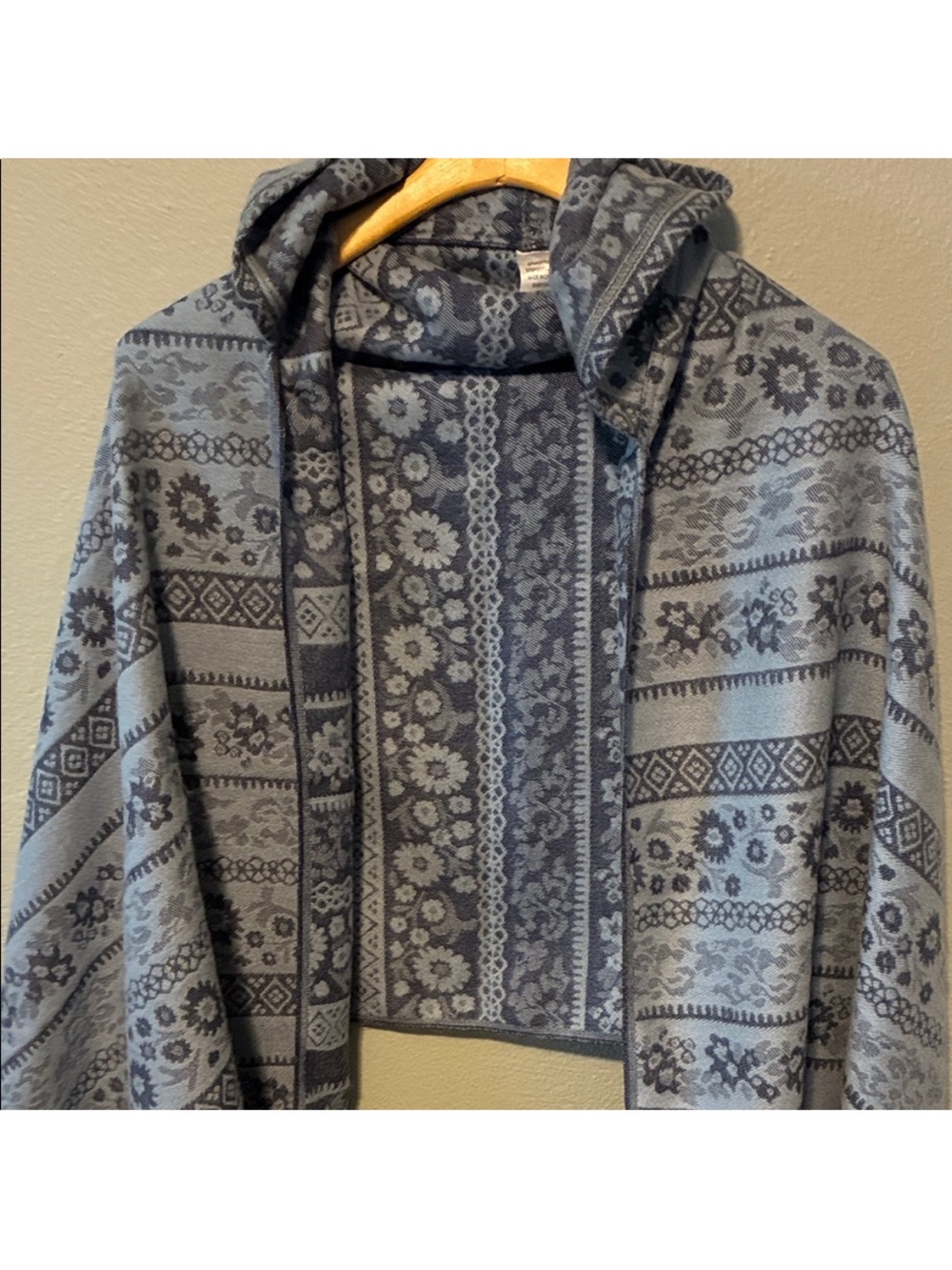 Two Toned Bohemian Blue Floral Patterned Hooded Shawl Wrap Hooded One Size - Picture 2 of 9